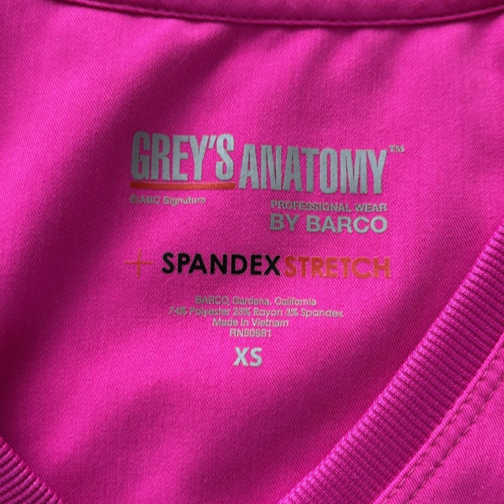 Pink scrubs - Picture 4 of 7